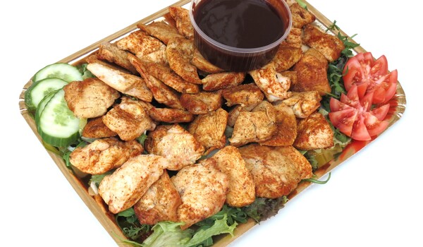 1 kg obložená mísa - grilovaná marinovaná kuřecí prsíčka