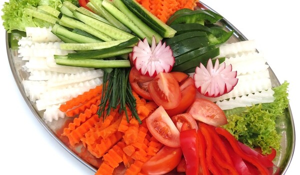 1 kg obložená mísa - variace soust z čerstvé zeleniny